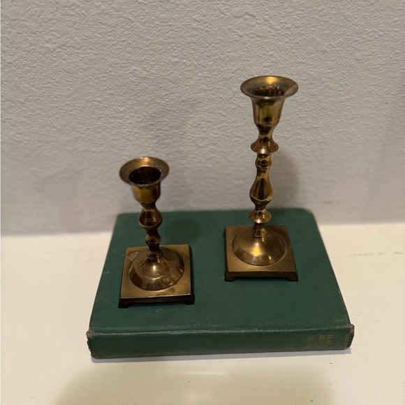 Vintage Pair of Brass Candlesticks - Picture 7 of 11